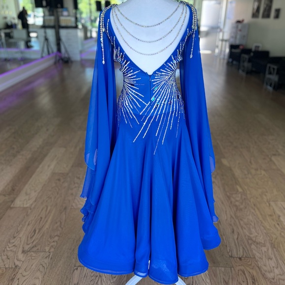 Ballroom Teenager Dress - Picture 4 of 11